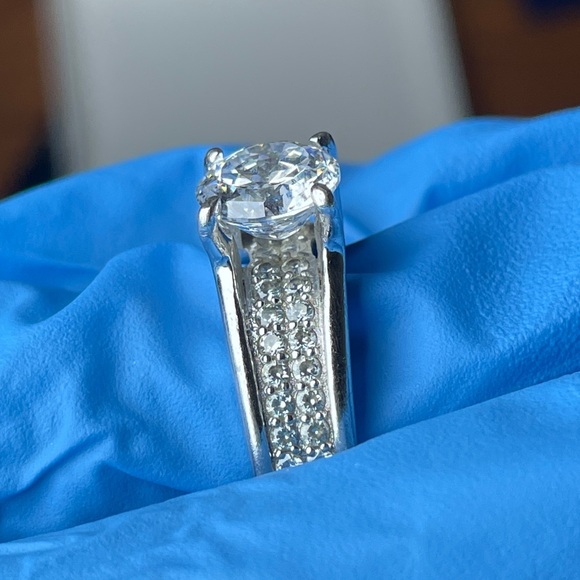 Ring 3 - Picture 8 of 9